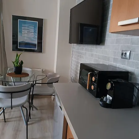 Pilea Luxury 1 *