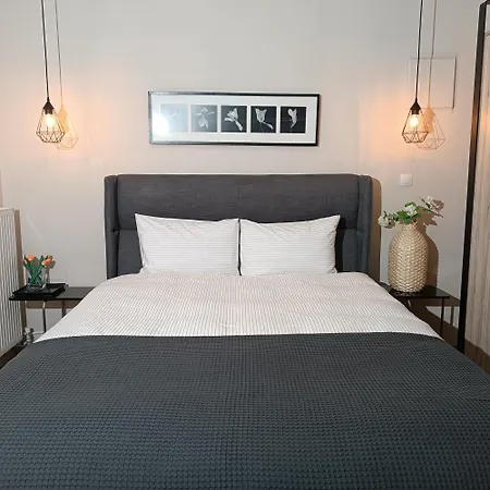 Pilea Luxury 1 * Salonicco